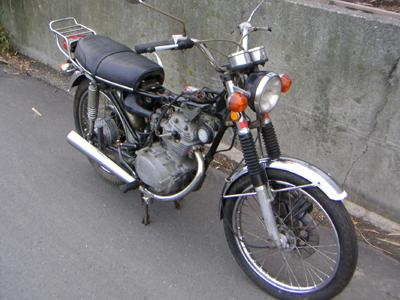 車体斜め前から