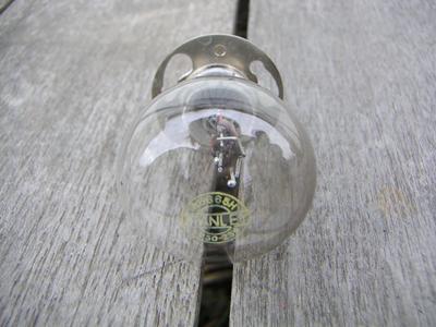 古い電球