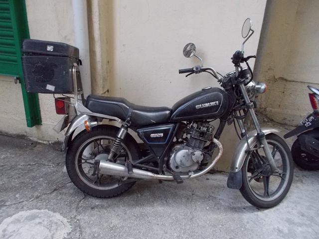 SUZUKI GN125