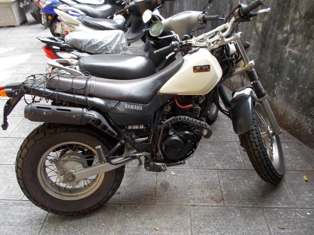 YAMAHA TW225