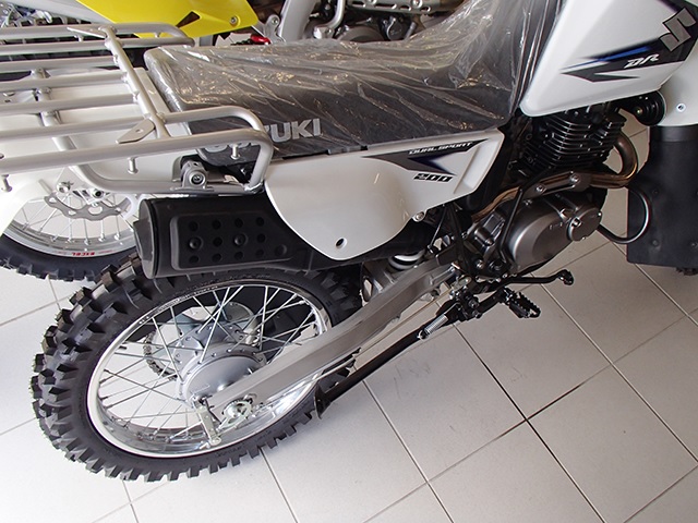 DR200SE 後側