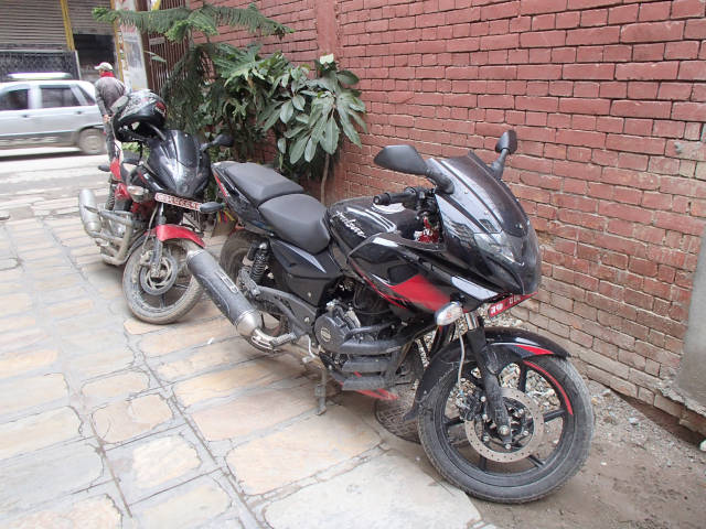 BAJAJ Pulser