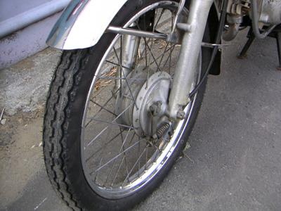 GA50 前輪