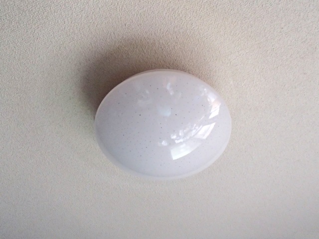LED シーリングライト取り付け