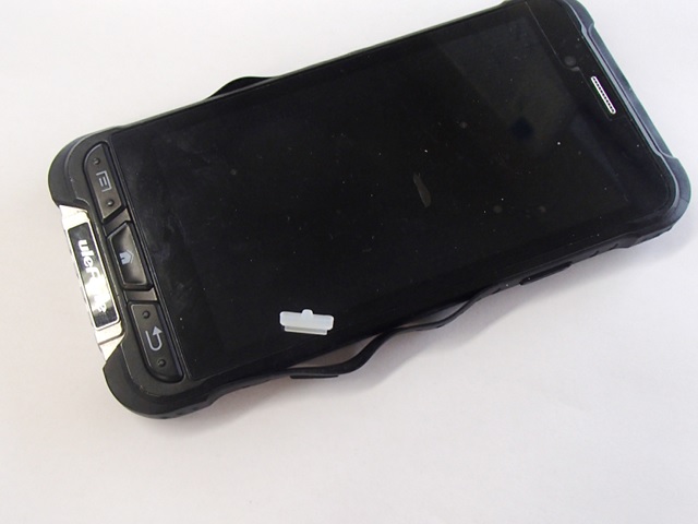 Ulefone Armor の周りのゴム
