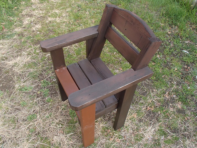 椅子の補修完了