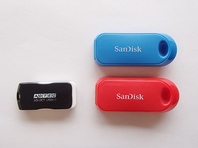ADTEC と SanDisk の USB メモリ