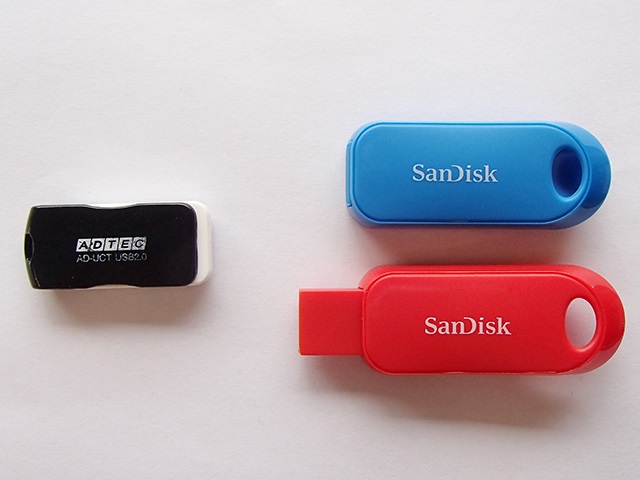 ADTEC と SanDisk の USB メモリ2